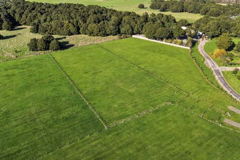 Photo of property in 35 Woven Stone Way, Ohau, 5570