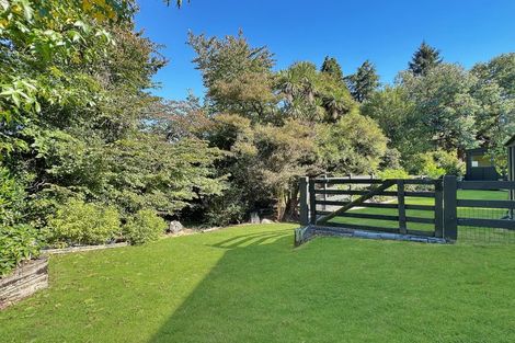 Photo of property in 11 Gibbs Place, Kinloch, Taupo, 3377