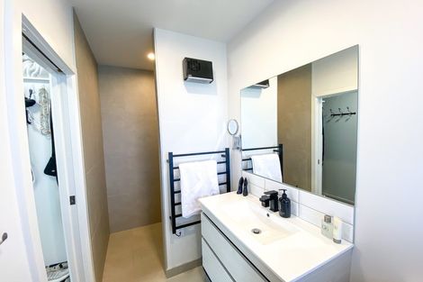 Photo of property in 48 Stratford Drive, Mount Pisa, Cromwell, 9383