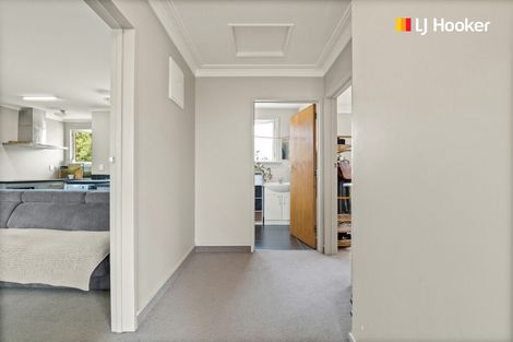 Photo of property in 73 Macandrew Road, South Dunedin, Dunedin, 9012