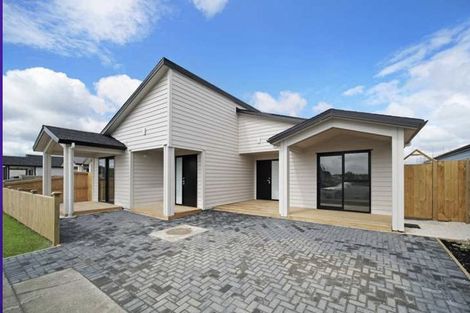 Photo of property in 16 Karihi Road, Karaka, 2113