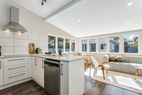 Photo of property in 38 Rua Street, Lyall Bay, Wellington, 6022