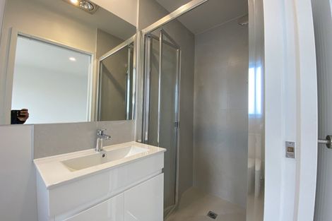 Photo of property in 321c Pakuranga Road, Pakuranga Heights, Auckland, 2010