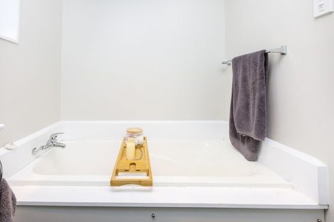Photo of property in 63 Norana Road, Timberlea, Upper Hutt, 5018
