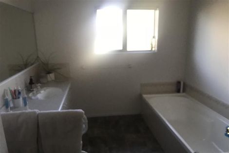 Photo of property in 13 Knightsbridge Place, Taradale, Napier, 4112