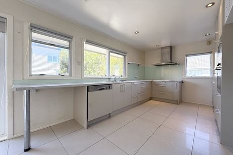 Photo of property in 1 Sunnynook Road, Forrest Hill, Auckland, 0620