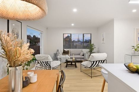 Photo of property in 122a Lynwood Road, New Lynn, Auckland, 0600