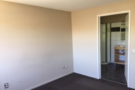 Photo of property in 14 Defoe Place, Waltham, Christchurch, 8023