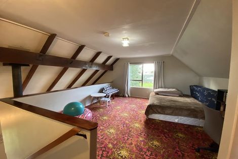 Photo of property in 28 Castle Street, Eltham, 4322