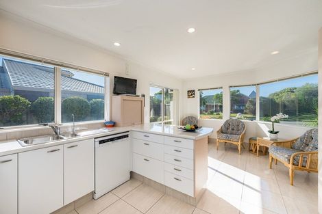 Photo of property in 28 Beach Haven Place, Paraparaumu Beach, Paraparaumu, 5032