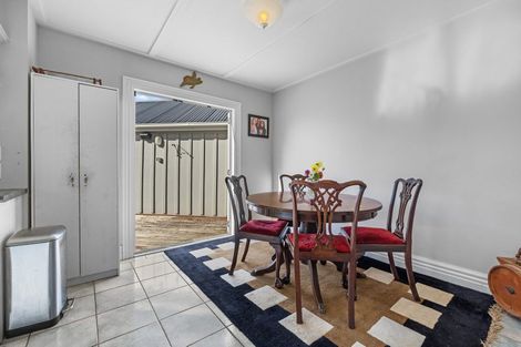 Photo of property in 1032 Scenic Drive North, Swanson, Auckland, 0816