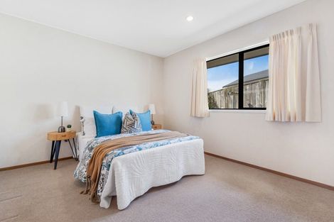Photo of property in 6 Dorrington Place, Eastern Beach, Auckland, 2012