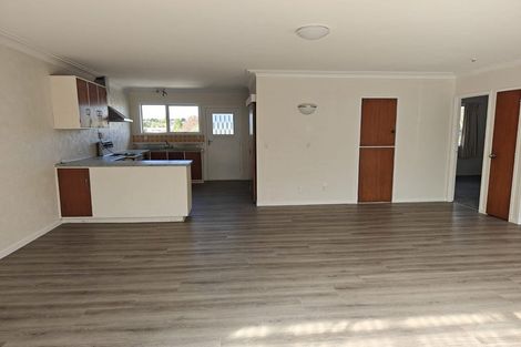 Photo of property in 3/8 Pamela Place, New Lynn, Auckland, 0600