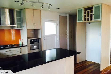 Photo of property in 18 Kirrie Avenue, Te Atatu South, Auckland, 0610