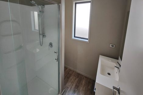 Photo of property in 102u5 Old Farm Road, Hamilton East, Hamilton, 3216