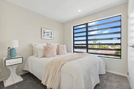 Photo of property in 24f Wayne Drive, Mangere, Auckland, 2022