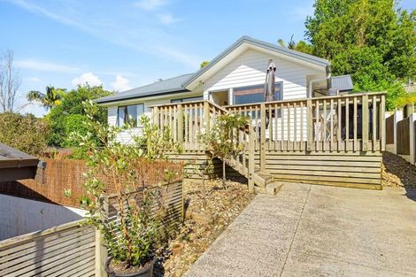 Photo of property in 5 Kemp Road, Massey, Auckland, 0614