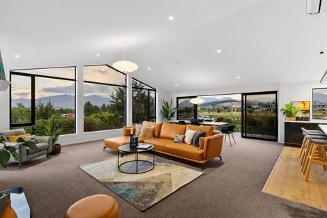 Photo of property in 93 Plantation Road, Wanaka, 9305