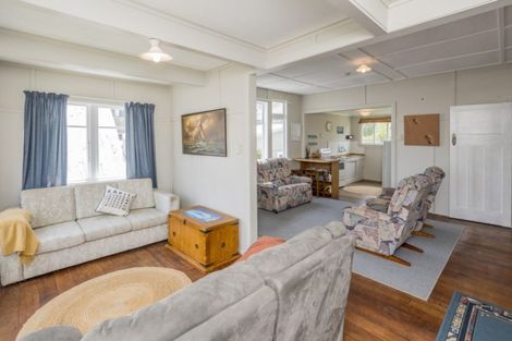 Photo of property in 10 Manly Street, Paraparaumu Beach, Paraparaumu, 5032