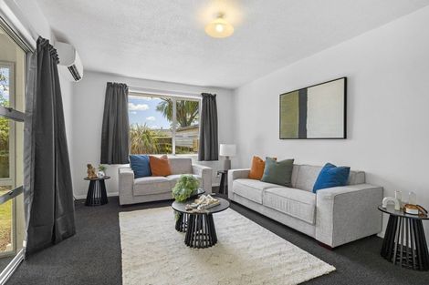 Photo of property in 47 Oakley Crescent, Hornby, Christchurch, 8042