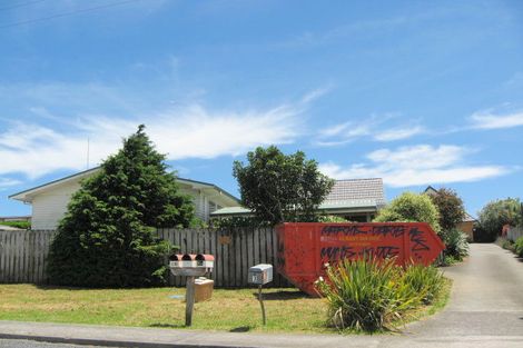 Photo of property in 3a Stevenson Road, Clarks Beach, 2122