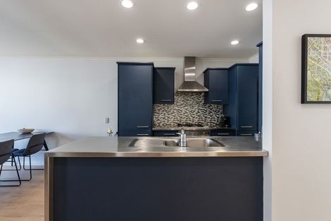 Photo of property in 2/15 Roxburgh Street, Mount Victoria, Wellington, 6011