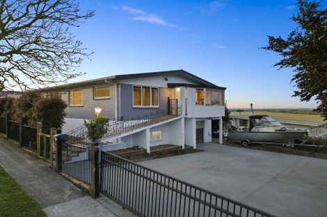 Photo of property in 2/1 Routly Avenue, Pukekohe, 2120