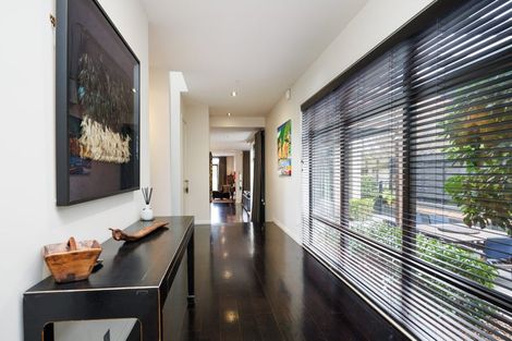 Photo of property in 25 Montgomery Terrace, Hokowhitu, Palmerston North, 4410