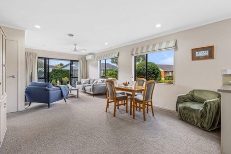 Photo of property in Waimanu Bay Village, 17/1 Piriti Drive, Te Atatu Peninsula, Auckland, 0610