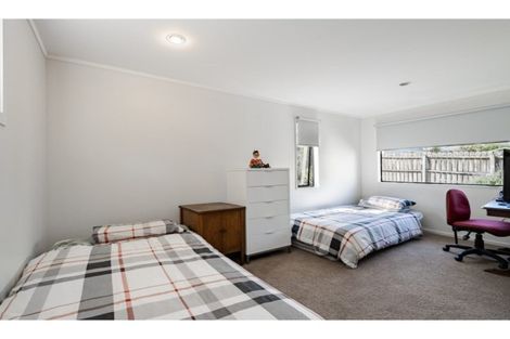 Photo of property in 121 Astley Avenue, New Lynn, Auckland, 0600