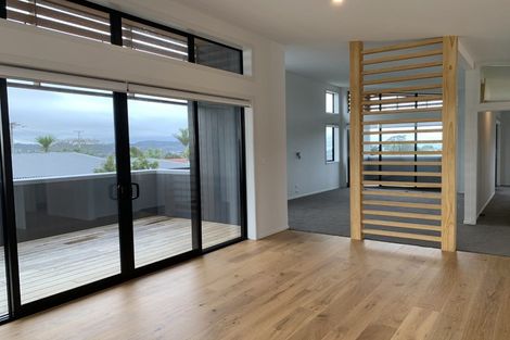 Photo of property in 6 Moffat Road, Red Beach, 0932