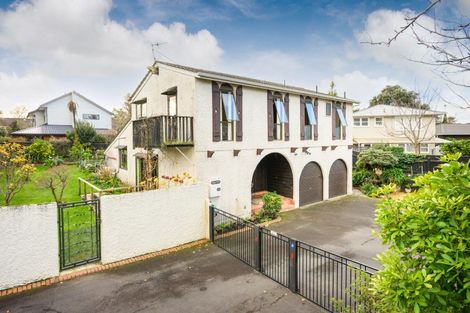 Photo of property in 19 Ashburn Lane, Awapuni, Palmerston North, 4412
