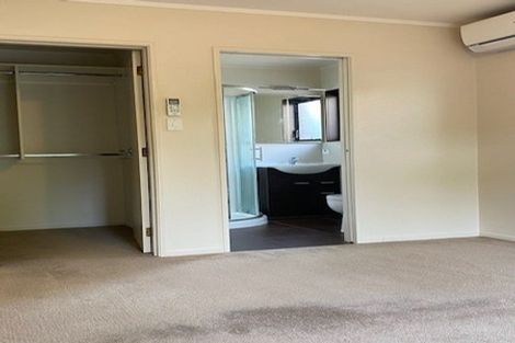 Photo of property in 2b Braemar Road, Castor Bay, Auckland, 0620