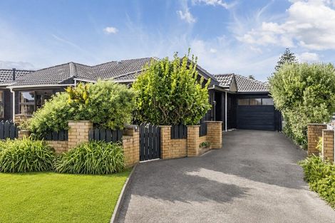 Photo of property in 2/4u Richard Street, Titahi Bay, Porirua, 5022
