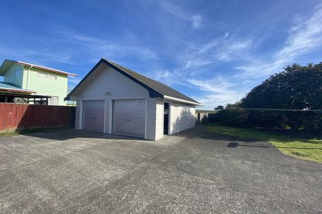 Photo of property in 46 Lee Street, Castlecliff, Whanganui, 4501