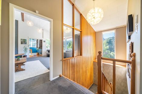 Photo of property in 34 Pinehaven Road, Pinehaven, Upper Hutt, 5019