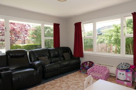 Photo of property in 20 Farquhars Road, Redwood, Christchurch, 8051