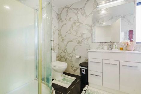 Photo of property in 23 Kirikiri Drive, Papakura, 2110