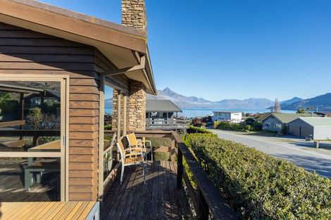 Photo of property in 9 Oregon Drive, Kelvin Heights, Queenstown, 9300