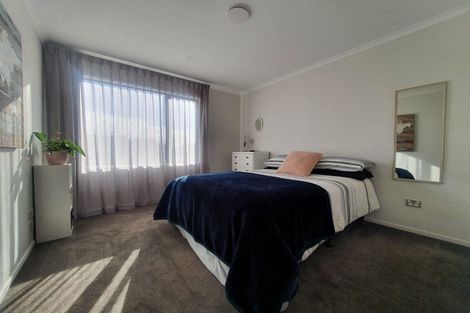 Photo of property in 469 Hobsonville Road, Hobsonville, Auckland, 0616