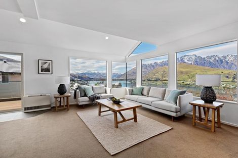 Photo of property in 70 Hensman Road, Queenstown, 9300