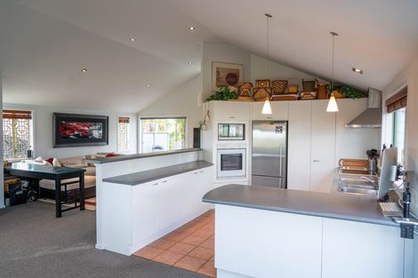 Photo of property in 1/4 Richards Avenue, Forrest Hill, Auckland, 0620