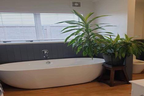 Photo of property in 32 Young Garden Lane, Waimauku, 0881