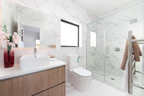 Photo of property in 7a Buisson Glade, West Harbour, 0618
