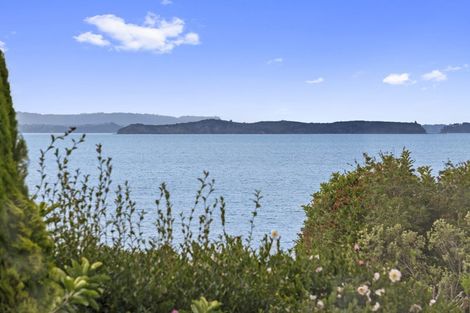 Photo of property in 26 Pacific Parade, Army Bay, Whangaparaoa, 0930