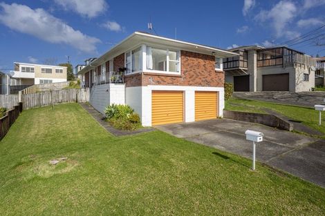 Photo of property in 1/18 Anne Road, Hillcrest, Auckland, 0627