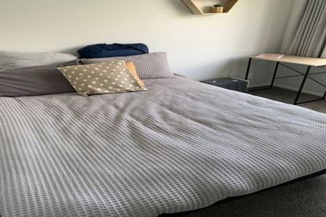 Photo of property in 29b Glanmire Road, Newlands, Wellington, 6037