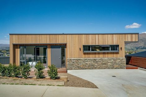 Photo of property in 87 Mills Road, Wanaka, 9305