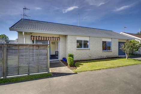 Photo of property in 2/55 Meeanee Road, Taradale, Napier, 4112