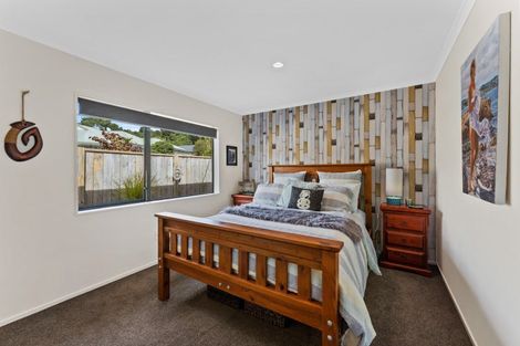 Photo of property in 8 Sapphire Grove, Birchville, Upper Hutt, 5018